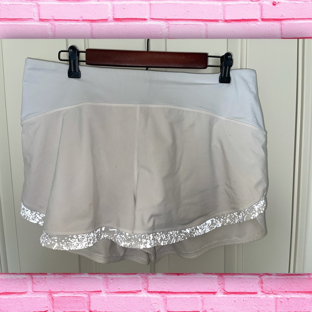 LIKE NEW RARE Lululemon Shorts- 4” Size 12…